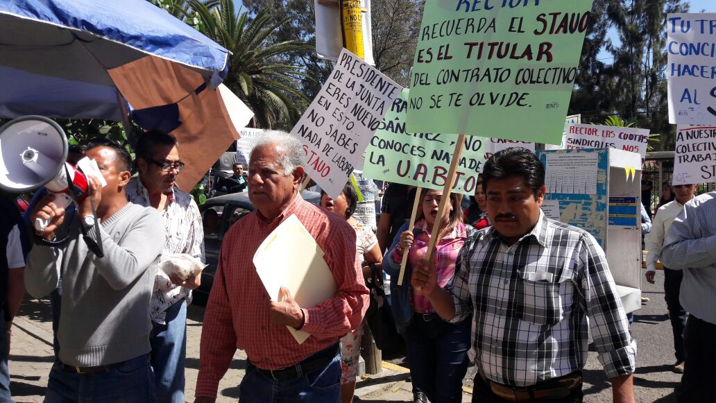 Marcha STAUO a la Junta Local de Conciliación y Arbitraje (JLCA) Foto: Fotoes.mx